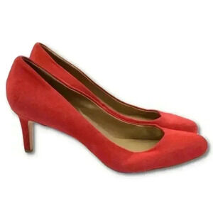 Ann Taylor heels size 9 coral suede almond toe